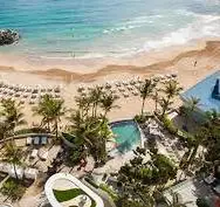 La Concha Resort and beach